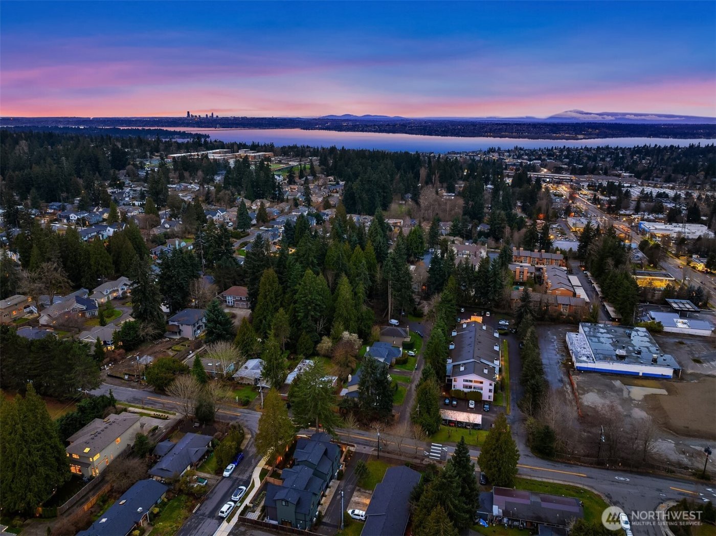 8206 128th Avenue NE, Kirkland, WA 98033