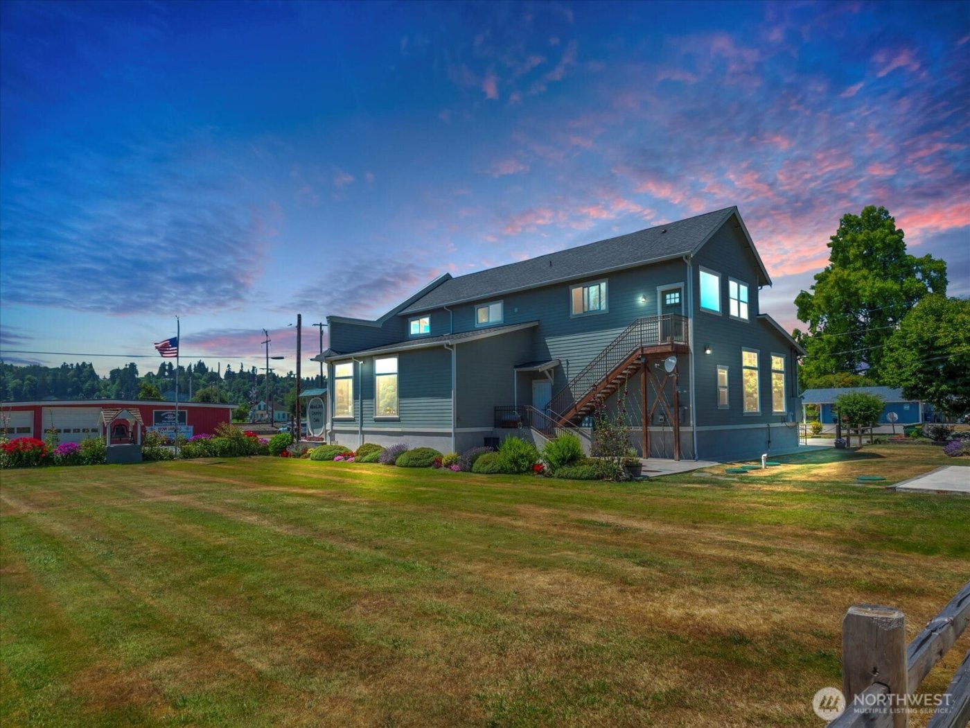1421 Pioneer Highway , Silvana, WA 98287-4009