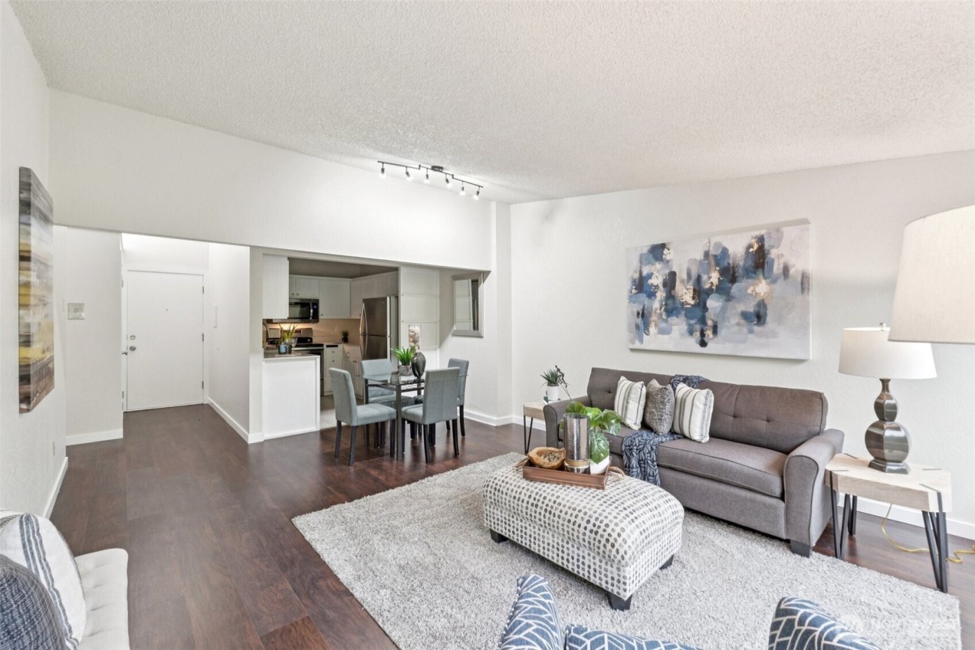 12567 35th Avenue NE #204, Seattle, WA 98125