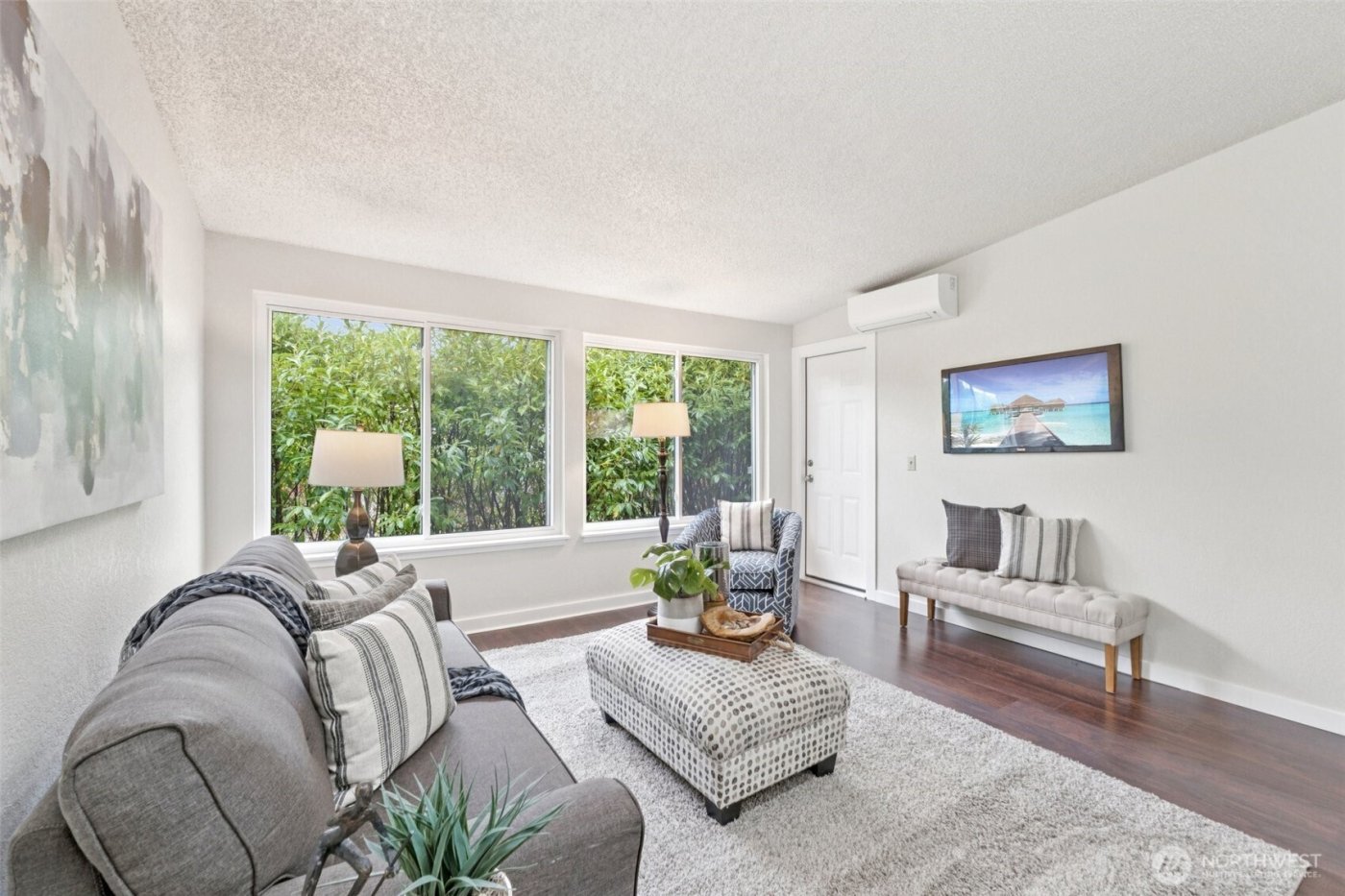 12567 35th Avenue NE #204, Seattle, WA 98125