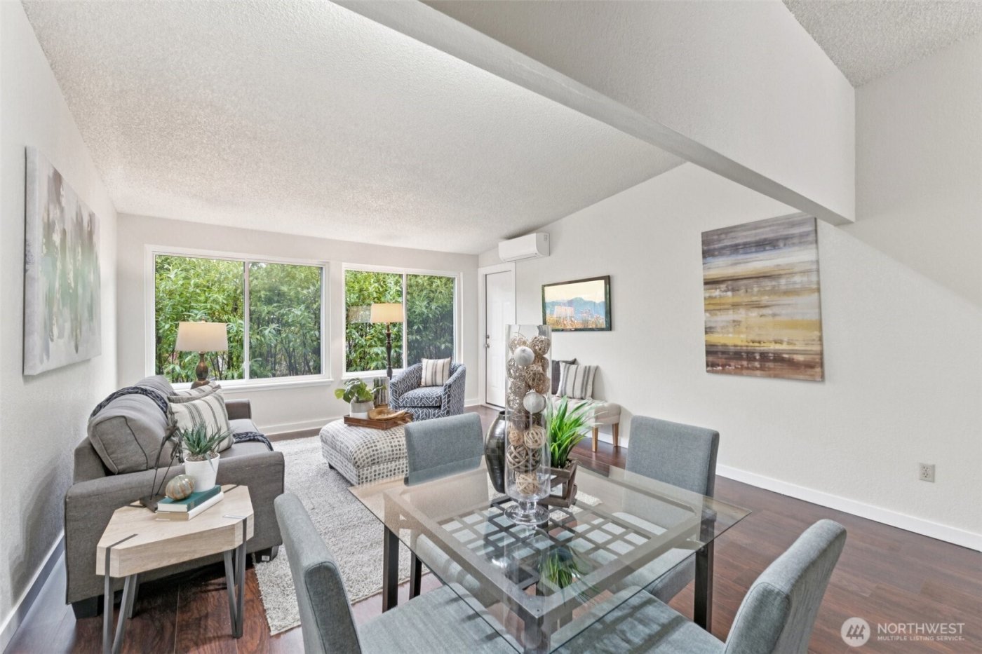 12567 35th Avenue NE #204, Seattle, WA 98125