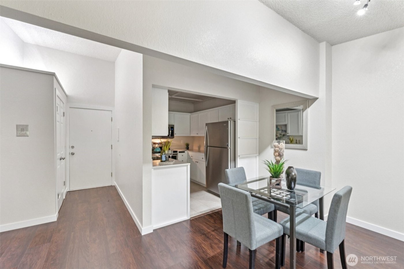 12567 35th Avenue NE #204, Seattle, WA 98125