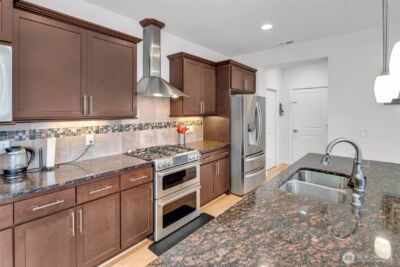1705 NE Falls Dr , Issaquah, WA 98029-7822 - Photo 14