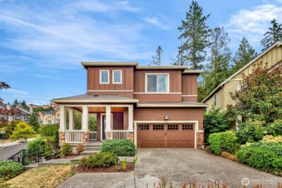 1705 NE Falls Dr , Issaquah, WA 98029-7822 - Photo 2