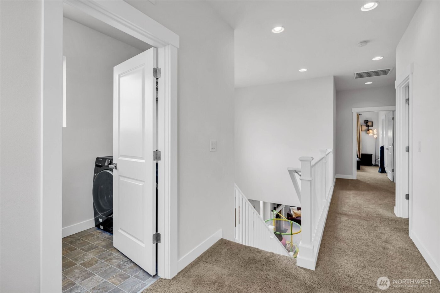 1705 NE Falls Dr , Issaquah, WA 98029-7822