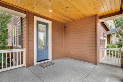 1705 NE Falls Dr , Issaquah, WA 98029-7822 - Photo 3