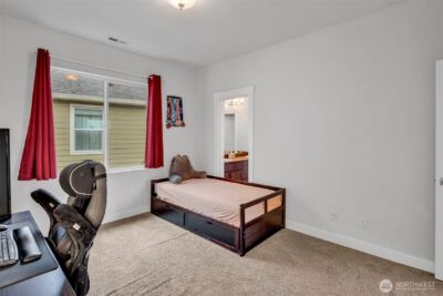 1705 NE Falls Dr , Issaquah, WA 98029-7822 - Photo 33