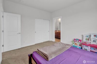 1705 NE Falls Dr , Issaquah, WA 98029-7822 - Photo 35