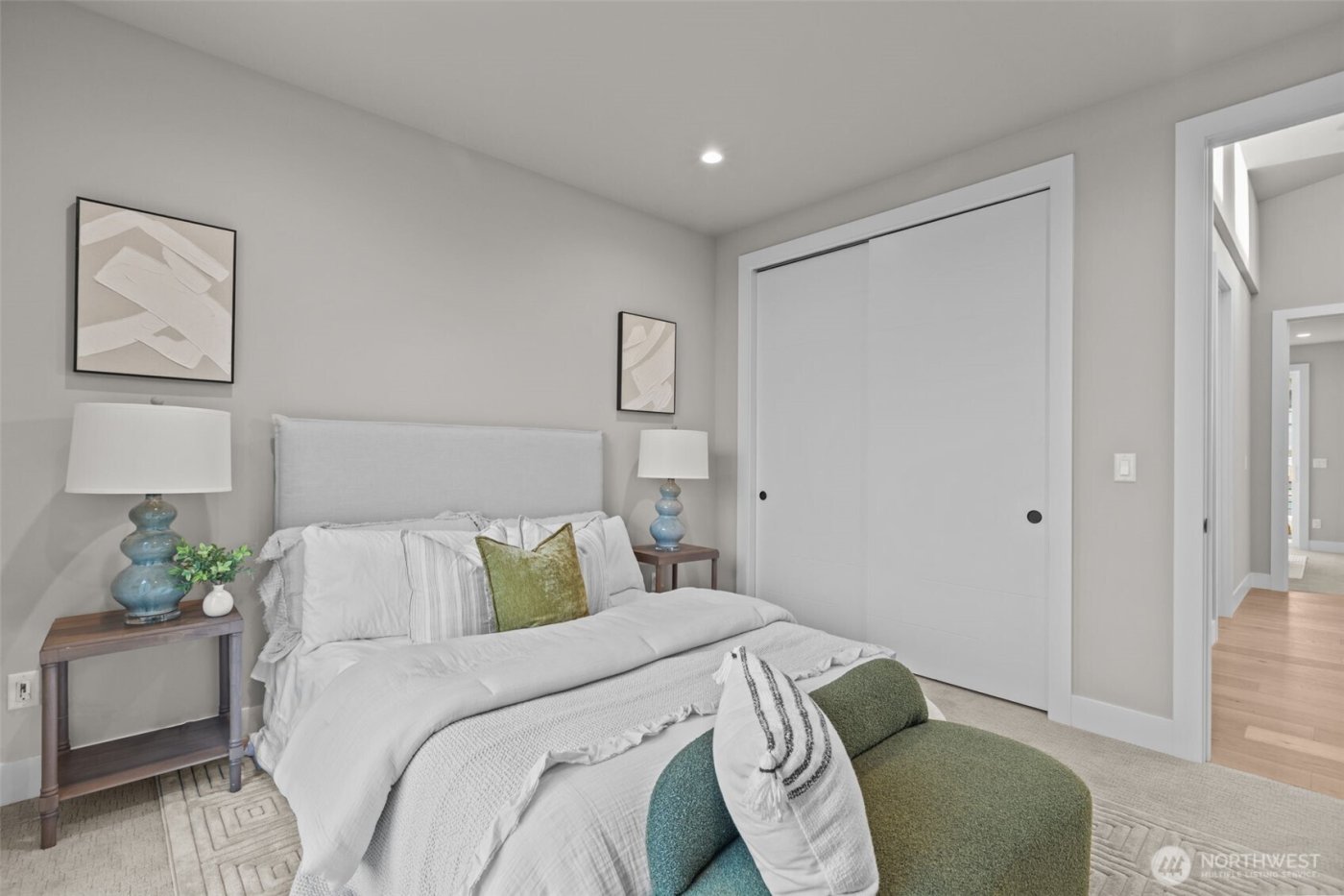 904 N 33rd Place , Renton, WA 98056