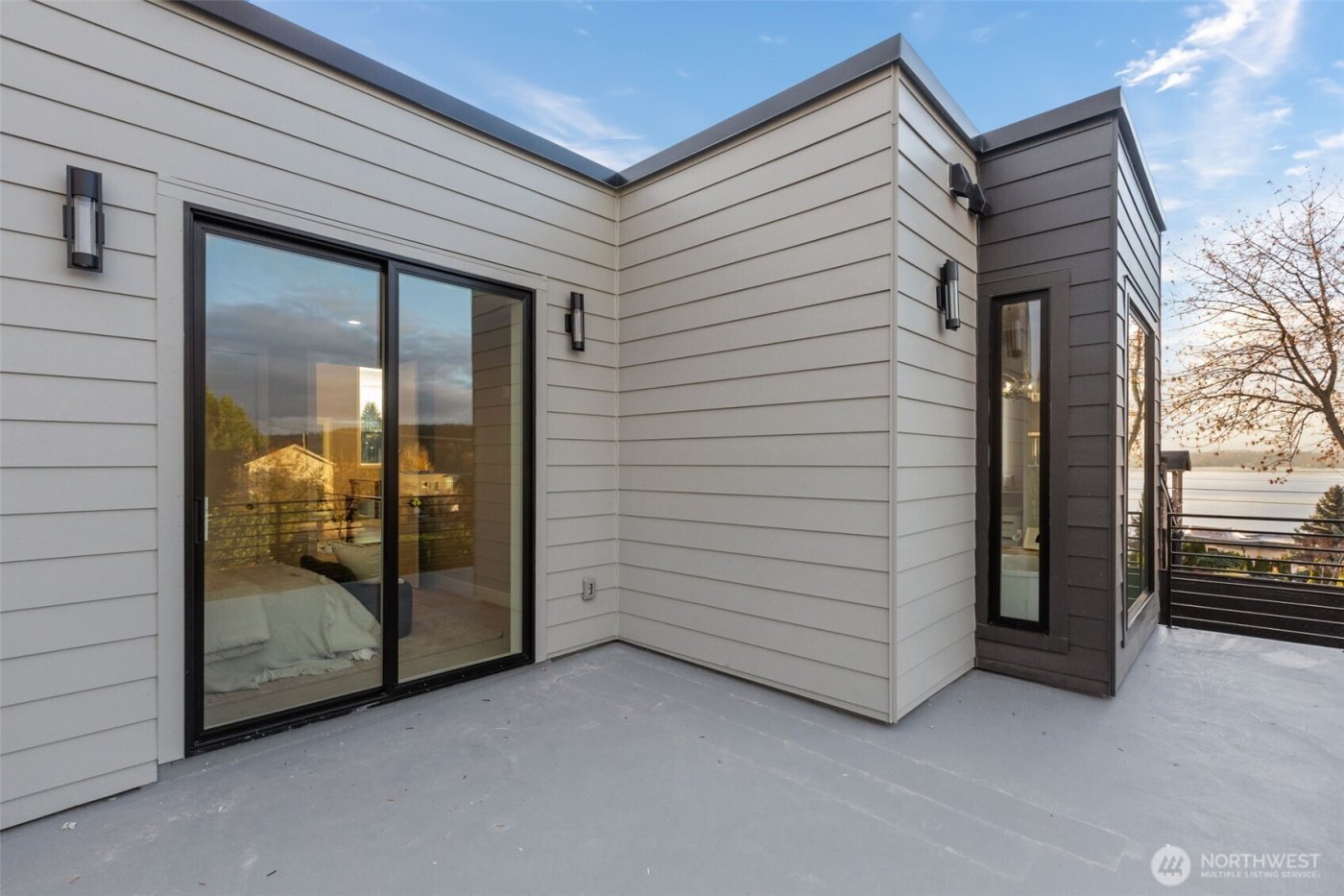 904 N 33rd Place , Renton, WA 98056