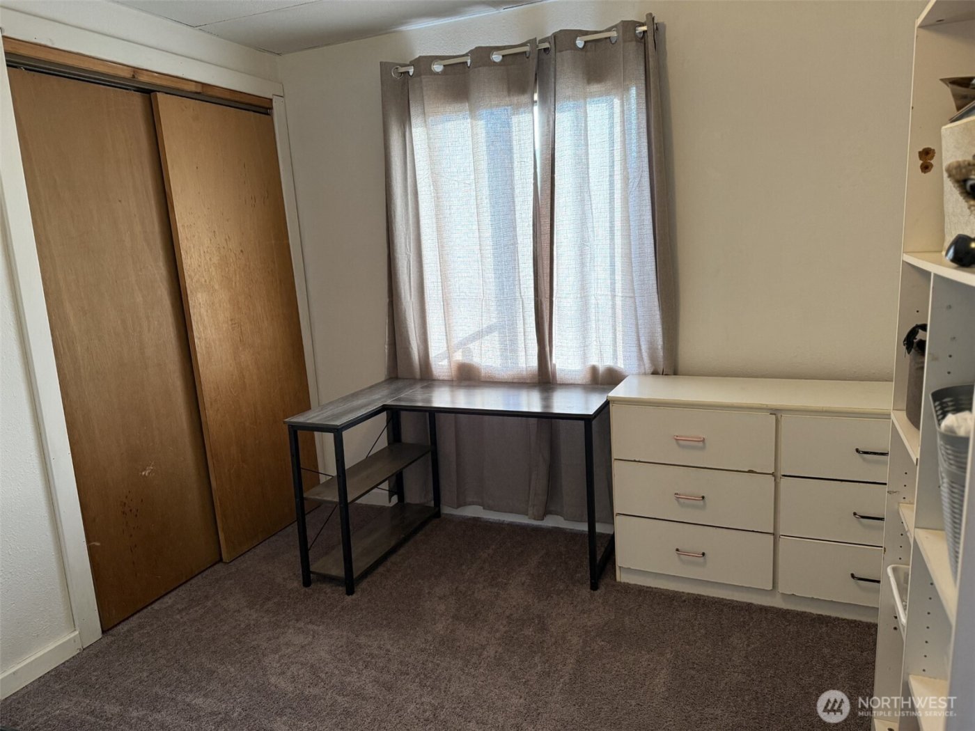 319 E Section Street , Mount Vernon, WA 98273