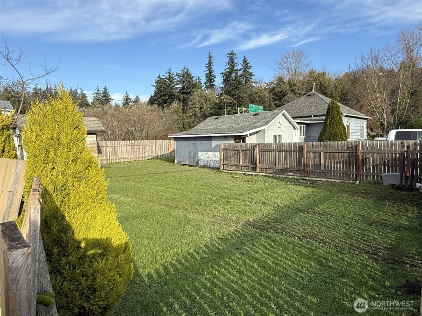 319 E Section Street , Mount Vernon, WA 98273