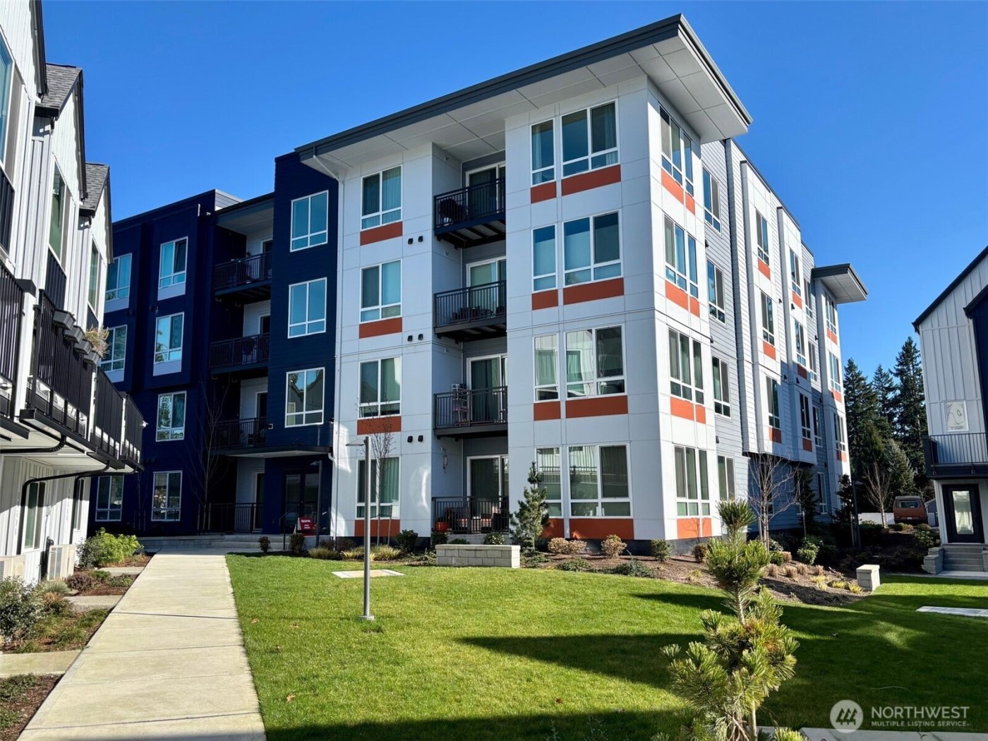 14598 Westminster Way N #107, Shoreline, WA 98133