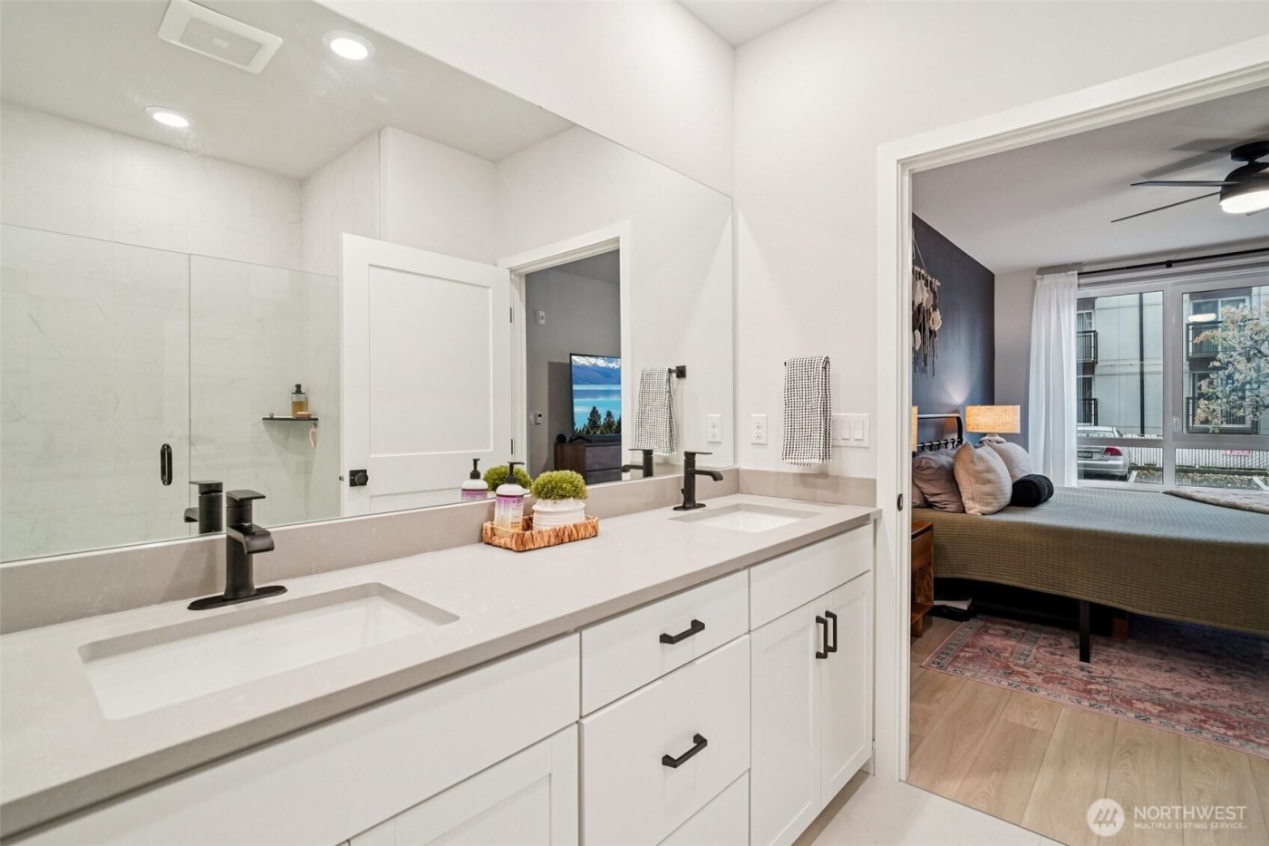 14598 Westminster Way N #107, Shoreline, WA 98133