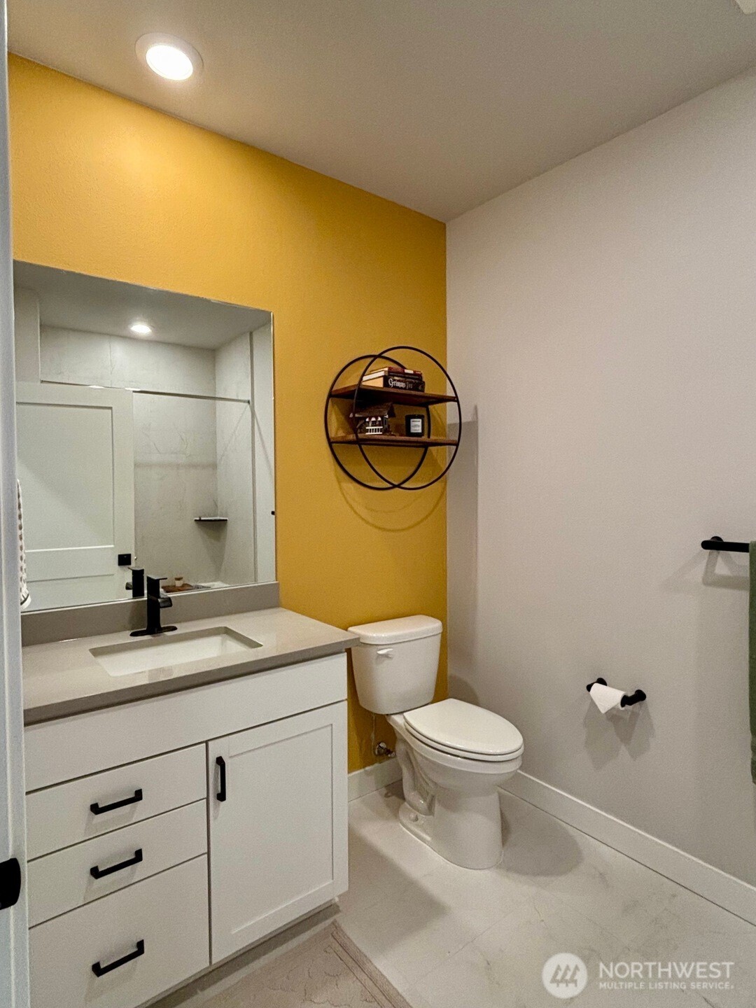 14598 Westminster Way N #107, Shoreline, WA 98133