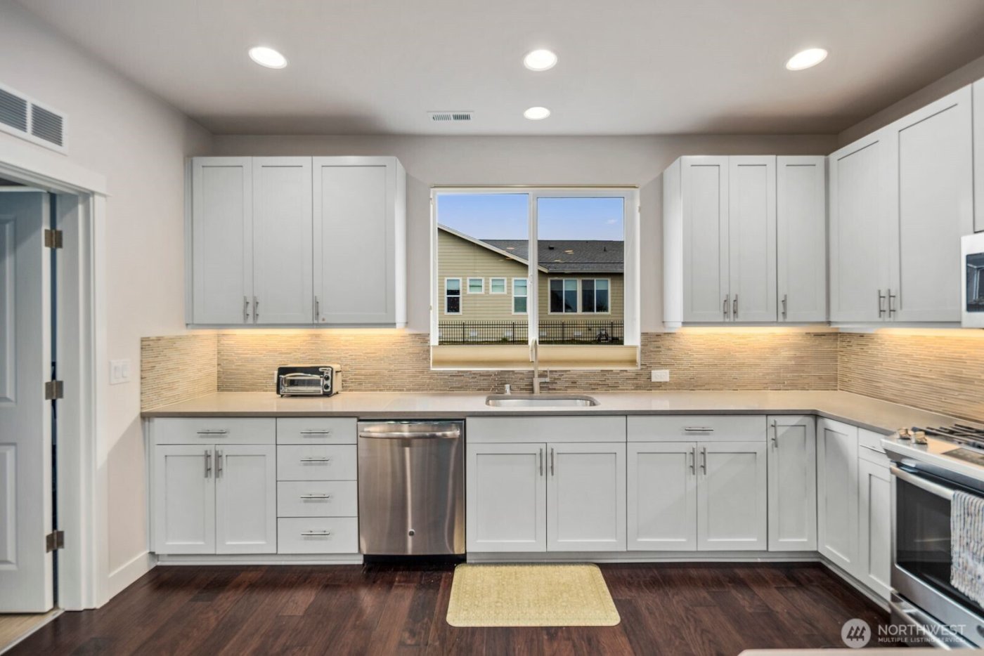 8602 Vashon Drive NE, Lacey, WA 98516-1380