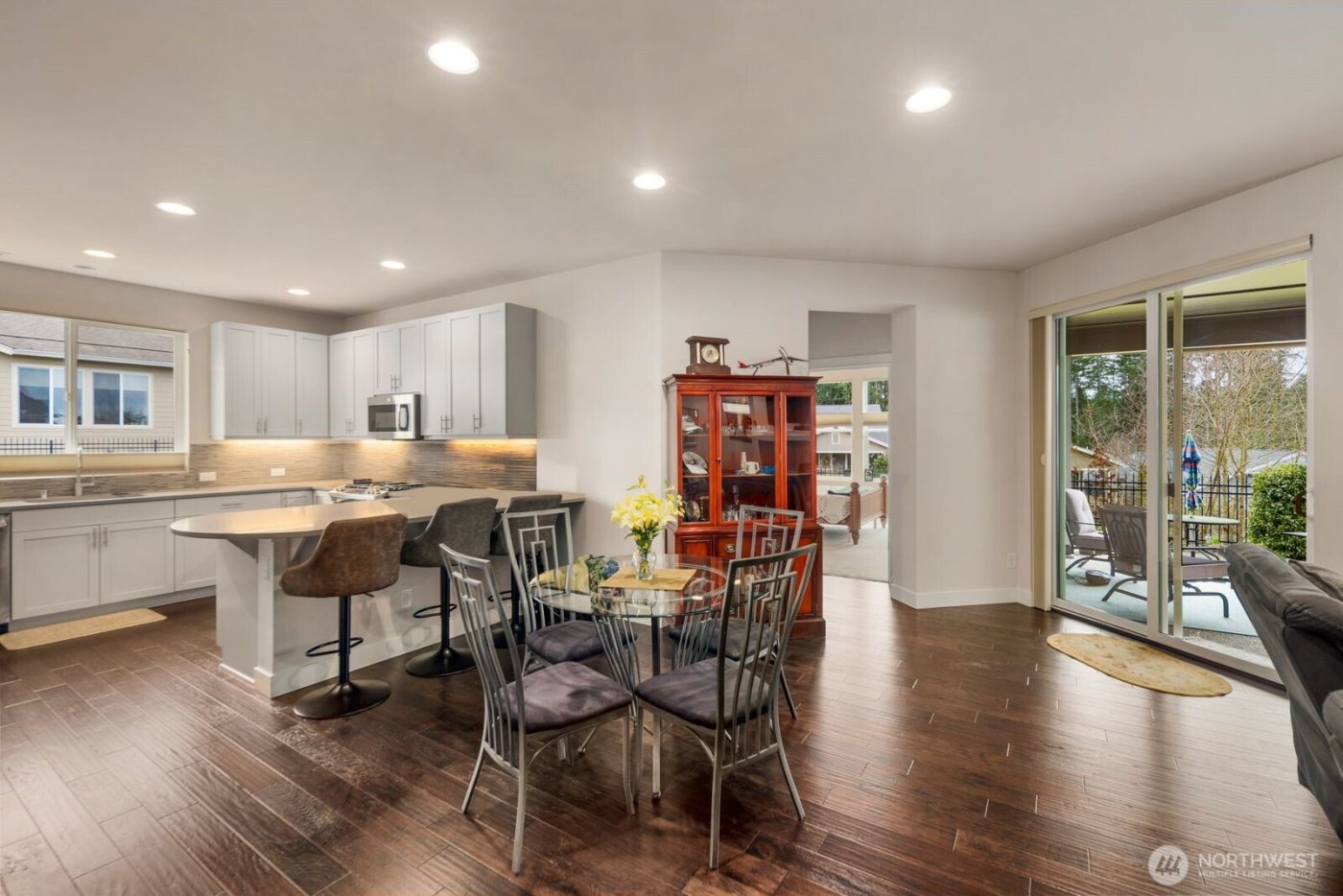 8602 Vashon Drive NE, Lacey, WA 98516-1380