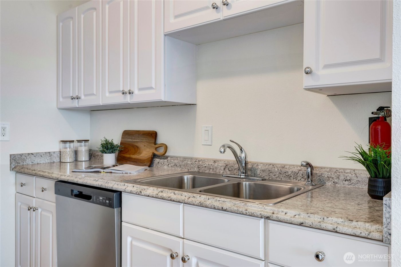 1156 Alki Avenue SW #105, Seattle, WA 98116