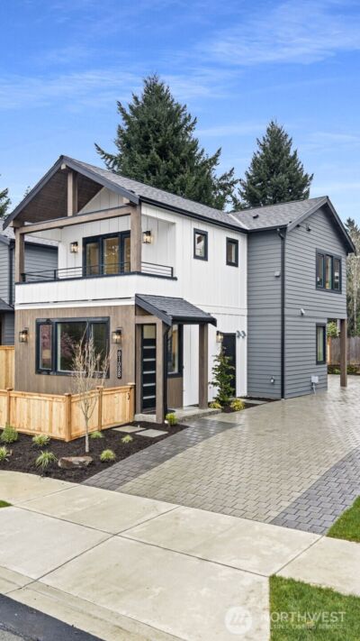 8108 126th Avenue NE #B, Kirkland, WA 98033 - Photo 2