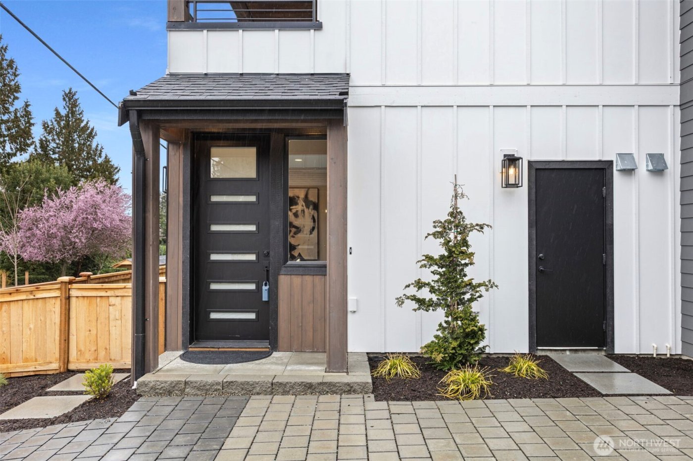 8108 126th Avenue NE #B, Kirkland, WA 98033