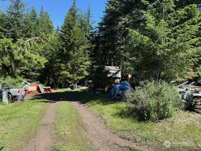 175 ELLEMEHAM RIDGE Road , Oroville, WA 98844