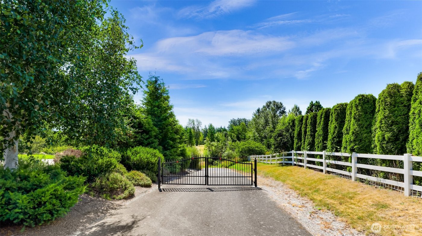 351 W Silverado Court , Bellingham, WA 98226