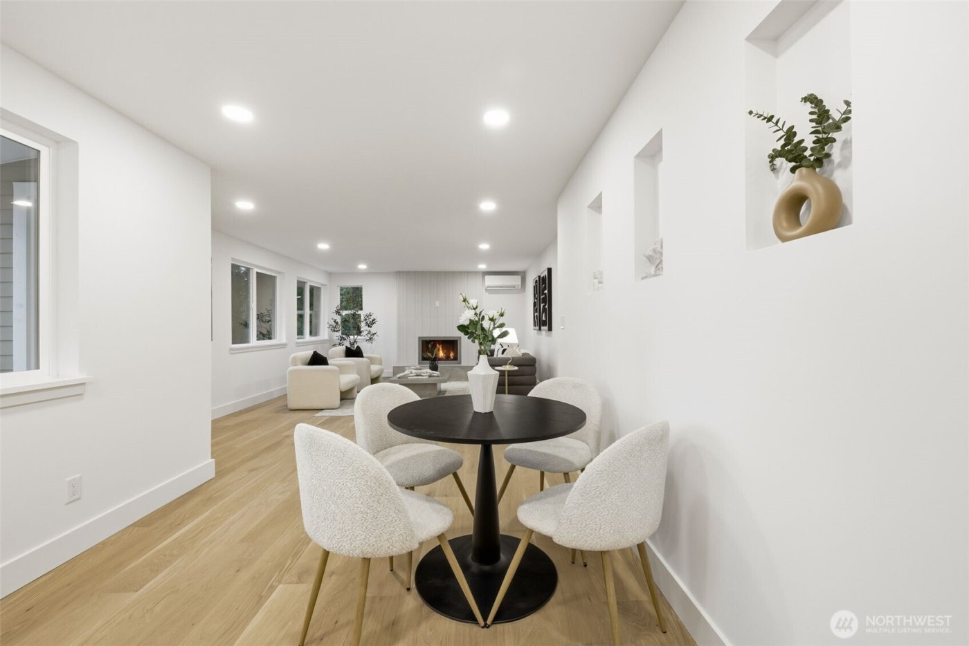 19531 55th Avenue NE, Lake Forest Park, WA 98155