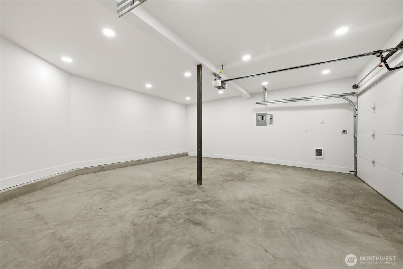 19531 55th Avenue NE, Lake Forest Park, WA 98155