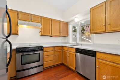 12389 SE 41st Lane #63, Bellevue, WA 98006 - Photo 11