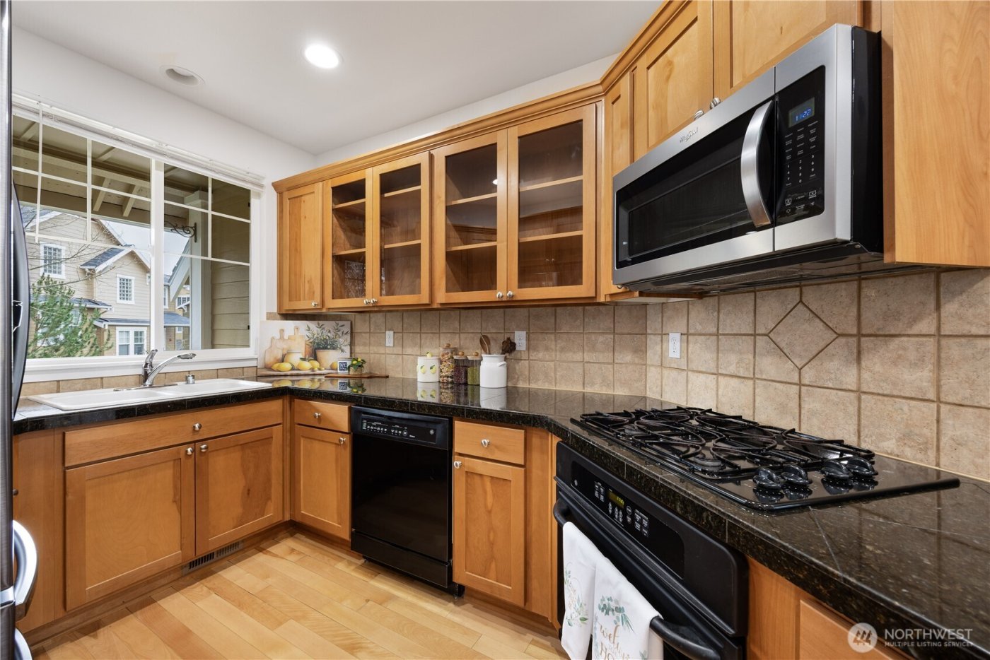 1947 NE Killian Lane , Issaquah, WA 98029