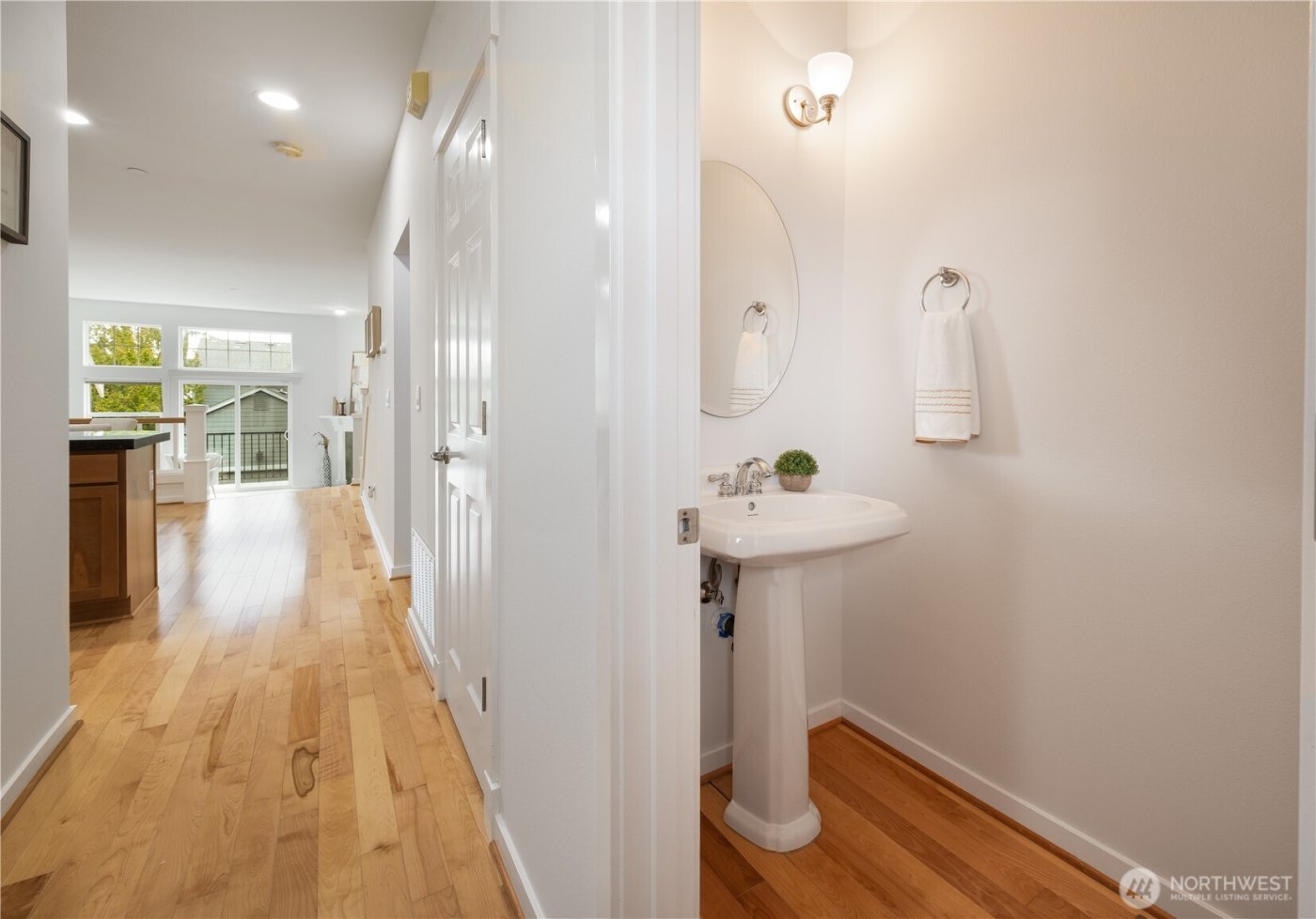 1947 NE Killian Lane , Issaquah, WA 98029