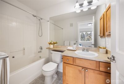 1947 NE Killian Lane , Issaquah, WA 98029 - Photo 23