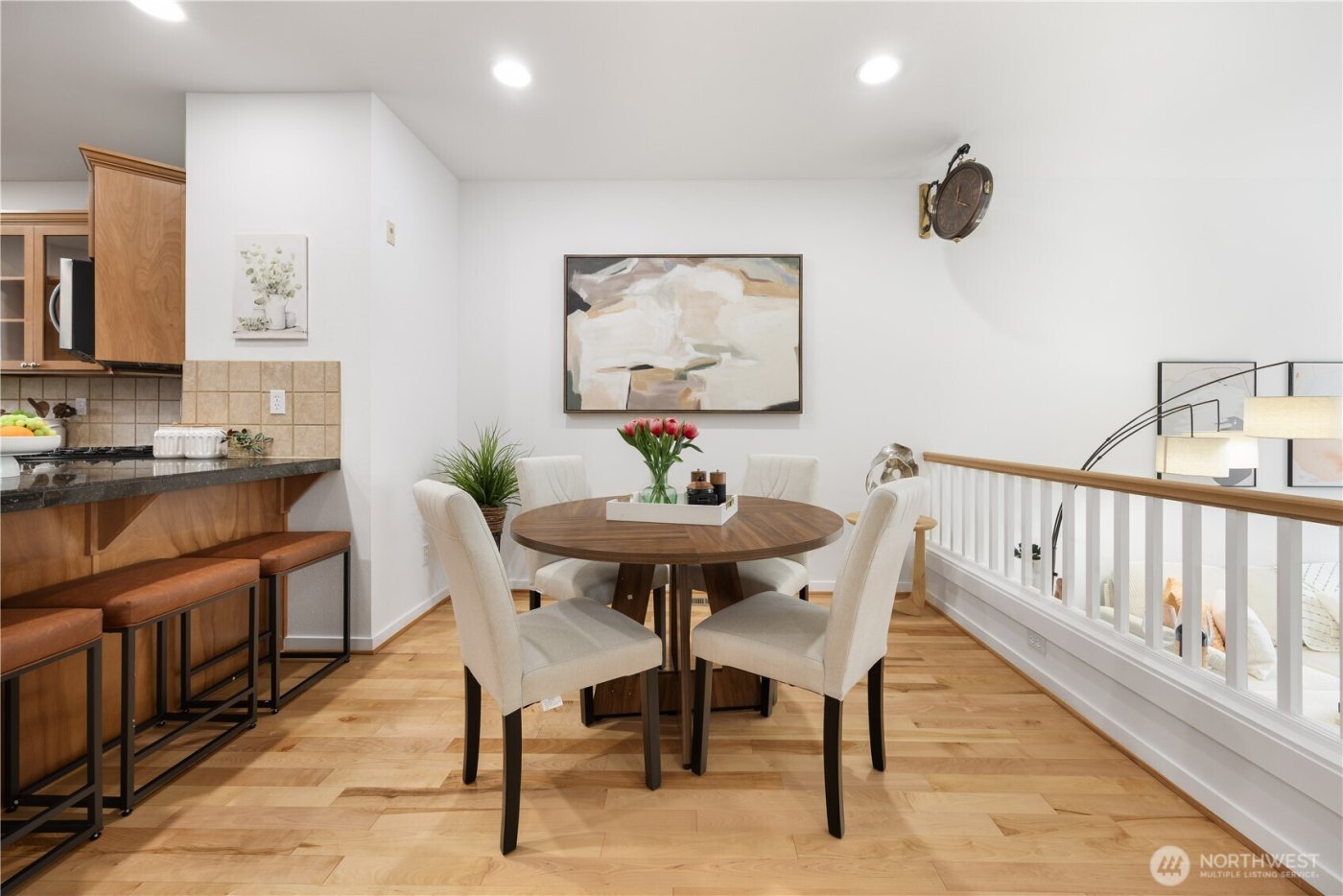 1947 NE Killian Lane , Issaquah, WA 98029