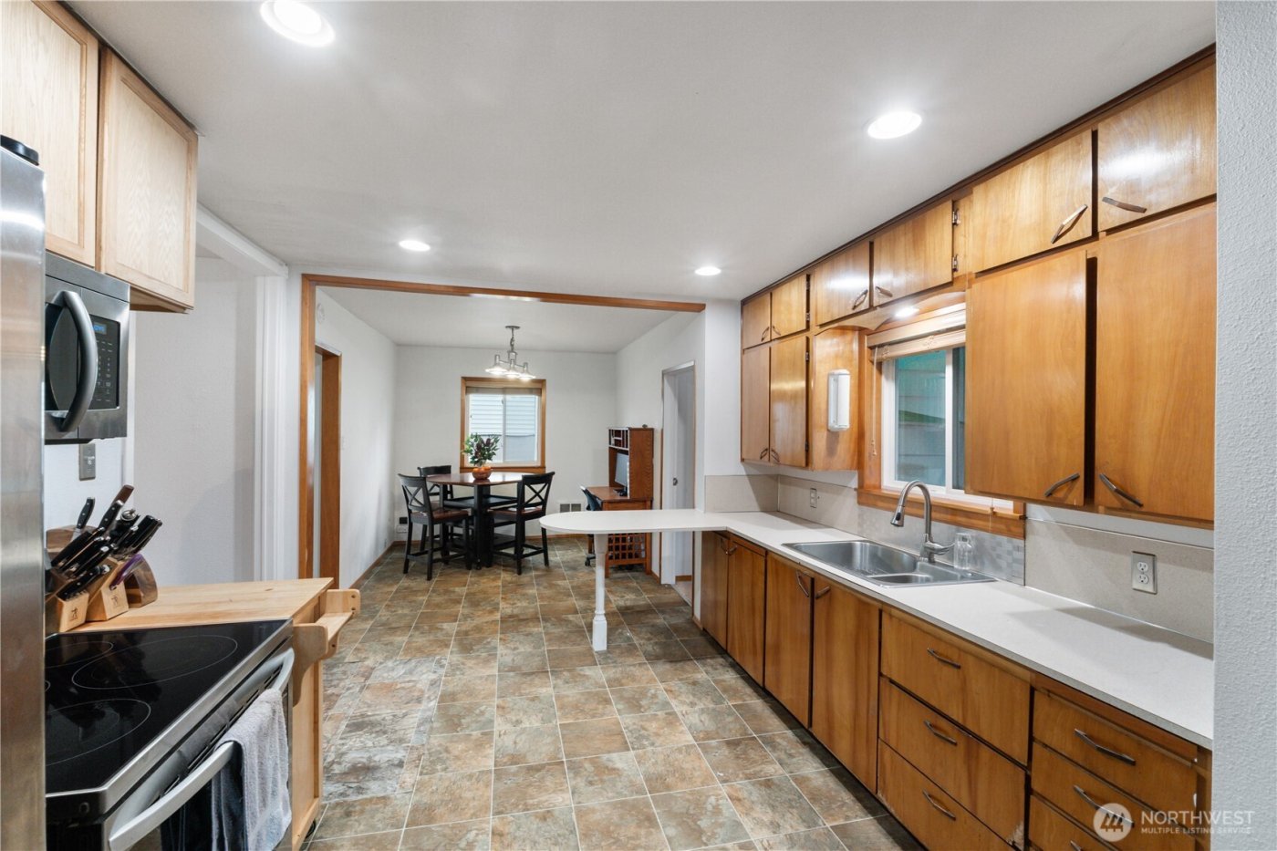 6511 S Bell , Tacoma, WA 98408