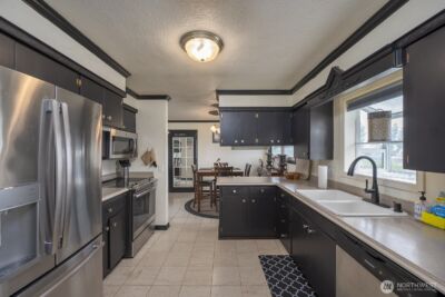 634 N Crestview Drive , Moses Lake, WA 98837 - Photo 10