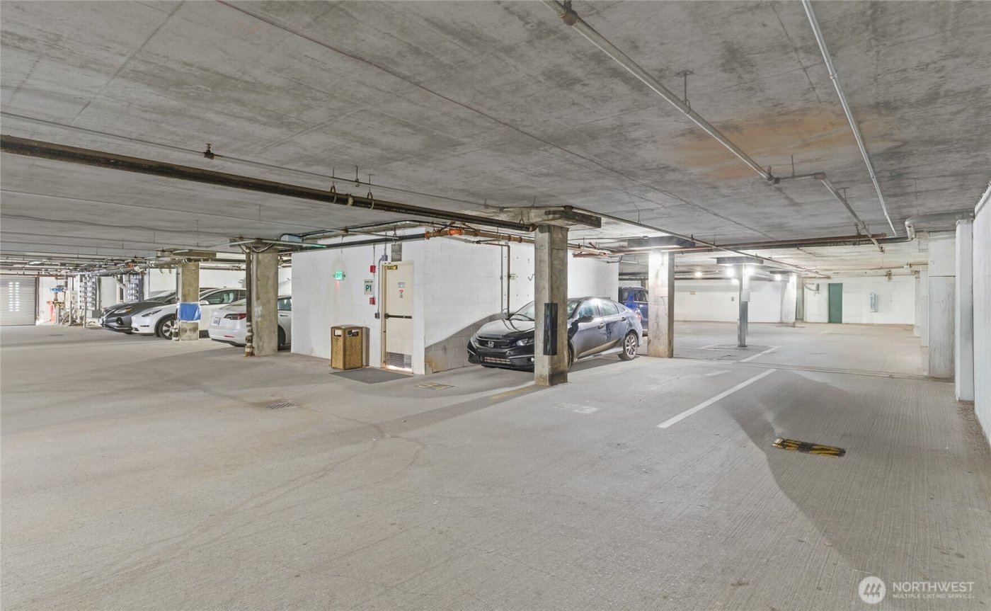 3028 Western Avenue #110, Seattle, WA 98121-1068