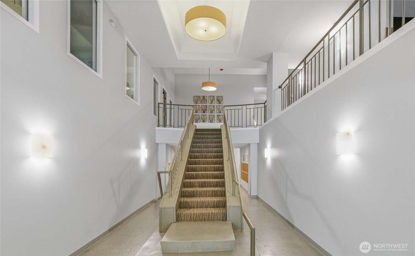 3028 Western Avenue #110, Seattle, WA 98121-1068