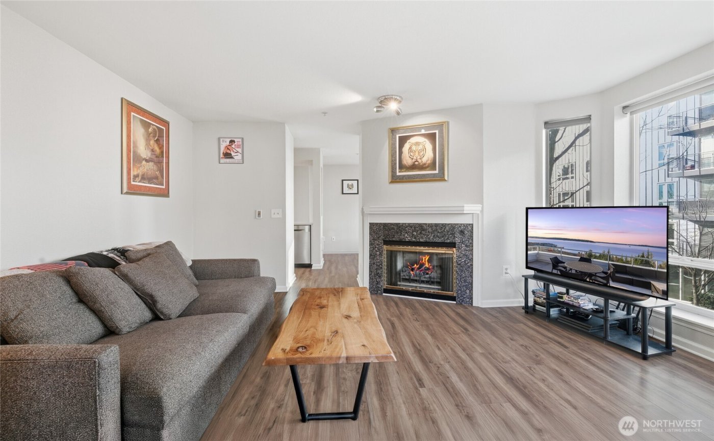 3028 Western Avenue #110, Seattle, WA 98121-1068