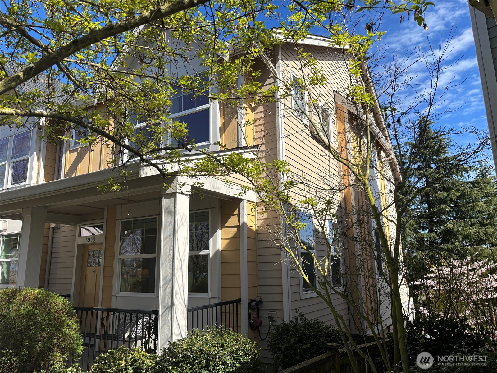 6908 31st Avenue SW, Seattle, WA 98126