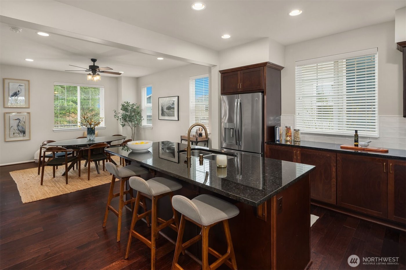 6908 31st Avenue SW, Seattle, WA 98126