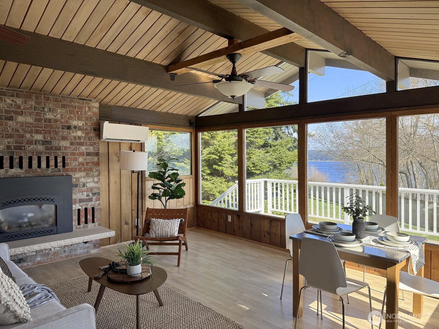 1412 Commodore Place , Freeland, WA 98249