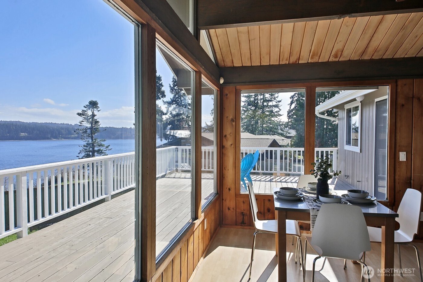 1412 Commodore Place , Freeland, WA 98249