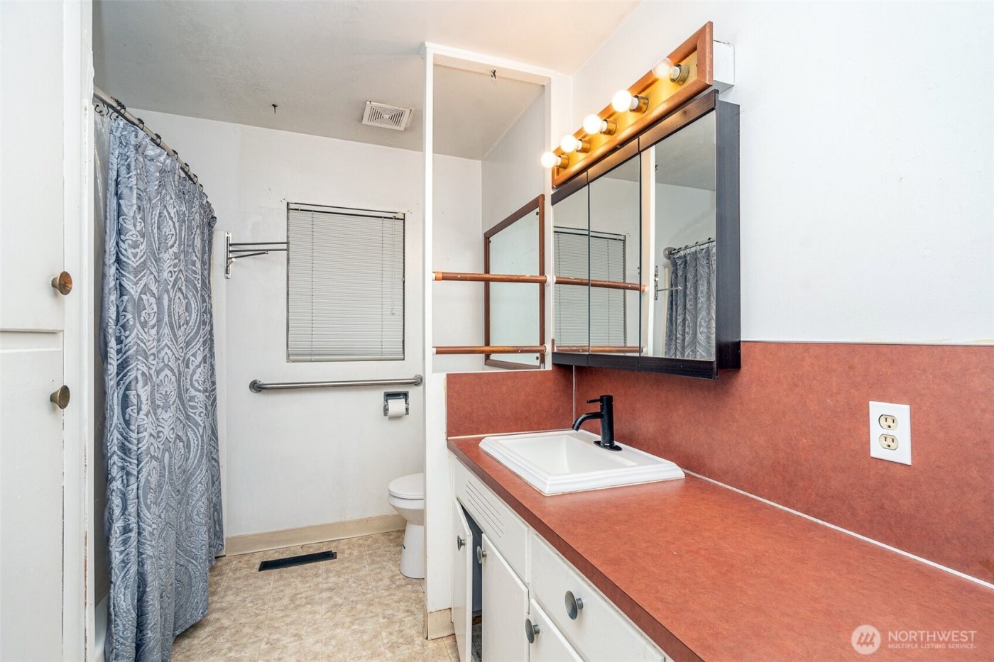 1428 SW Grandview Avenue , Chehalis, WA 98532