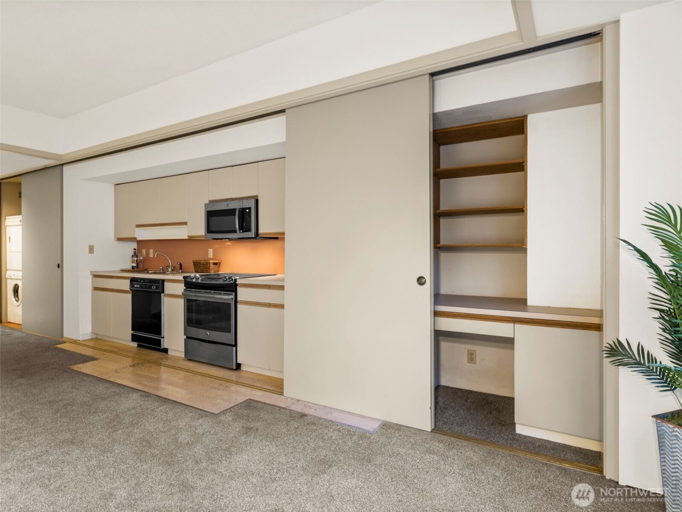 98 Union Street #610, Seattle, WA 98101-2068