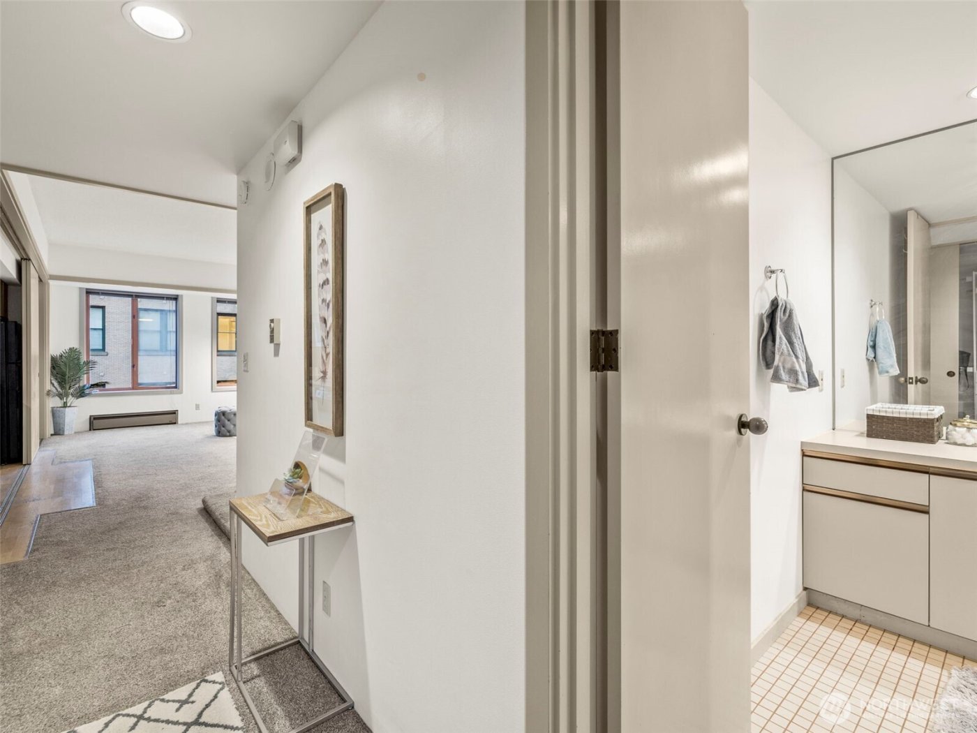 98 Union Street #610, Seattle, WA 98101-2068