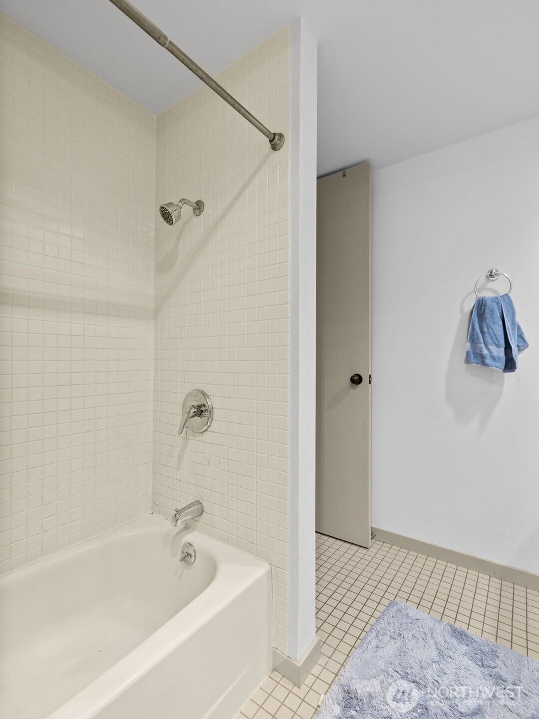 98 Union Street #610, Seattle, WA 98101-2068