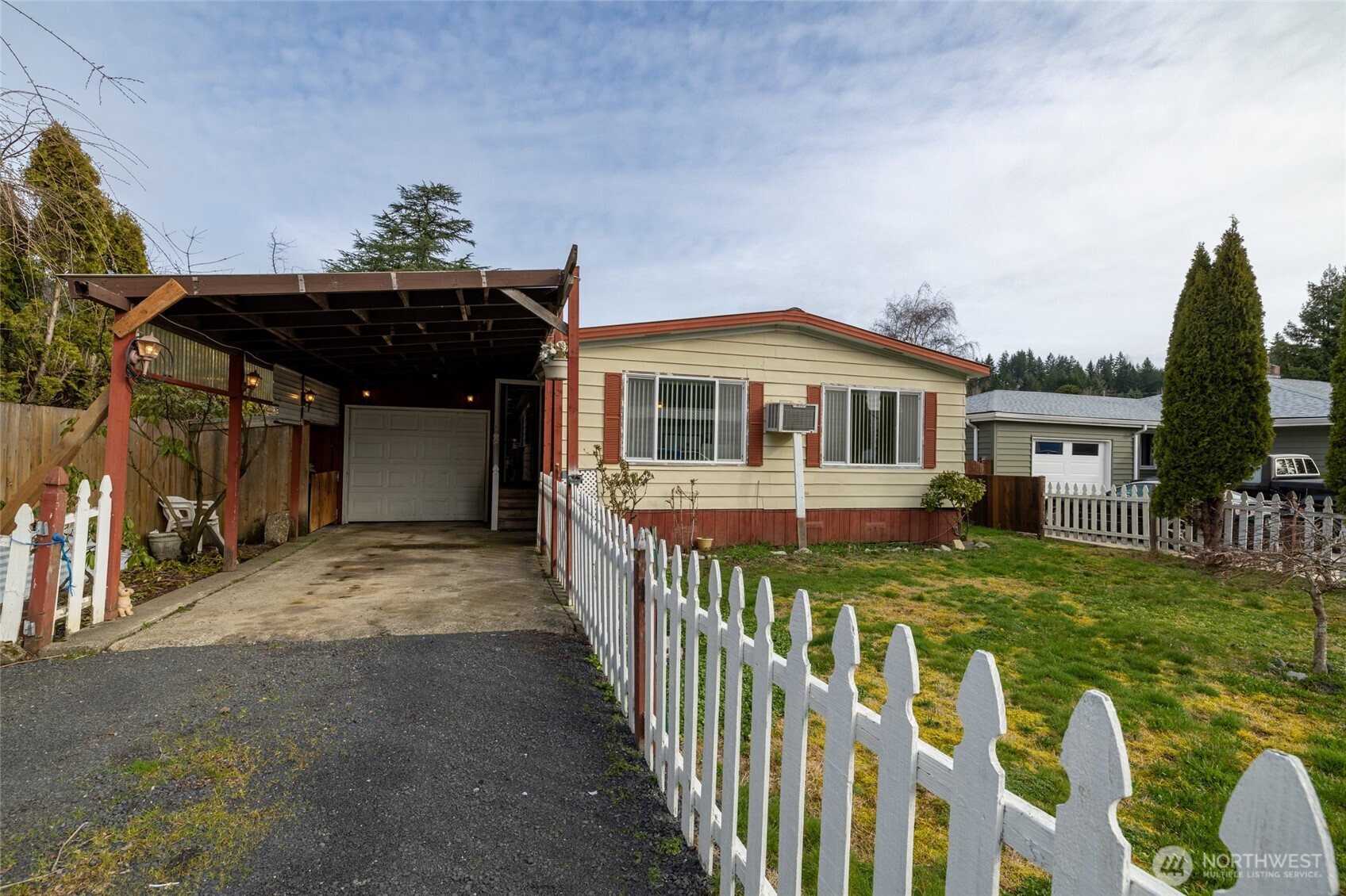 147 E Wood Avenue , Morton, WA 98356