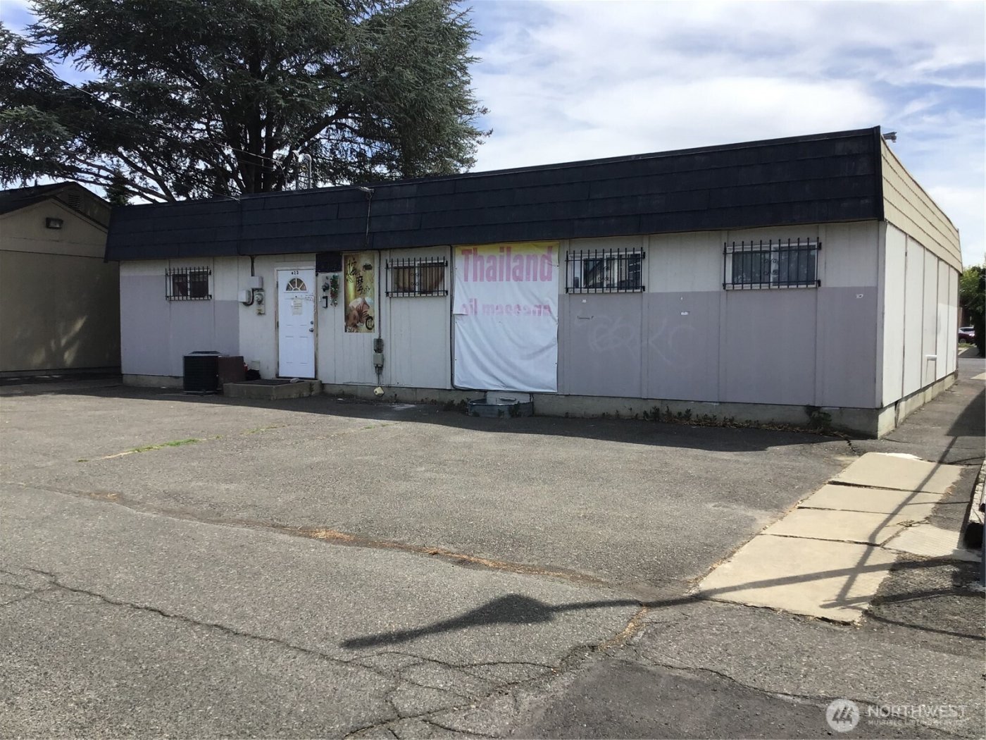 412 S 12th Avenue , Yakima, WA 98902