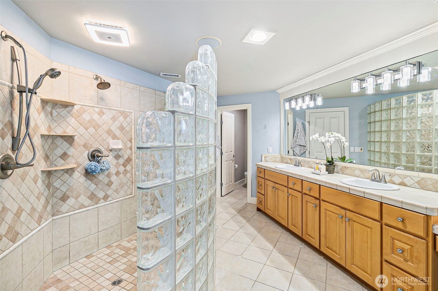 14225 SE 87th Place , Newcastle, WA 98059