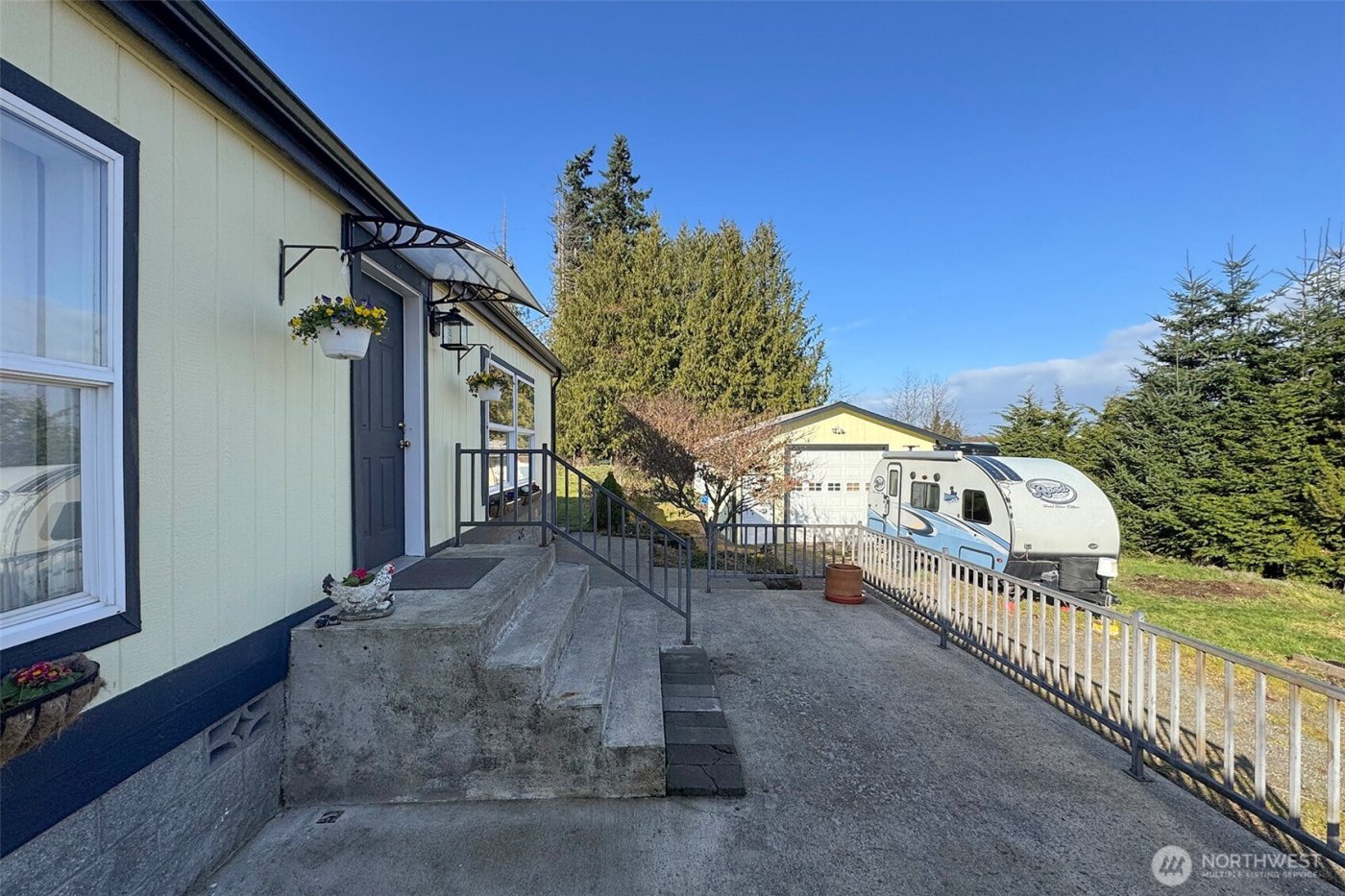 202 S Bayview Avenue , Port Angeles, WA 98362